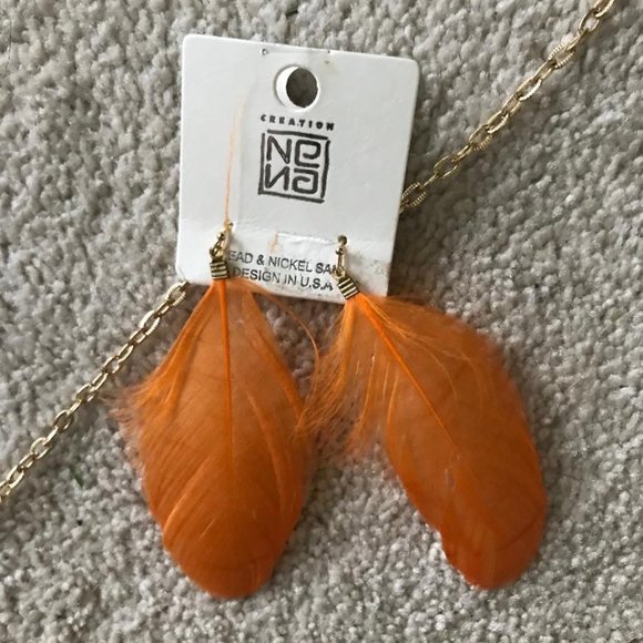 Orange Feather Necklace and matching Earrings - Picture 3 of 3